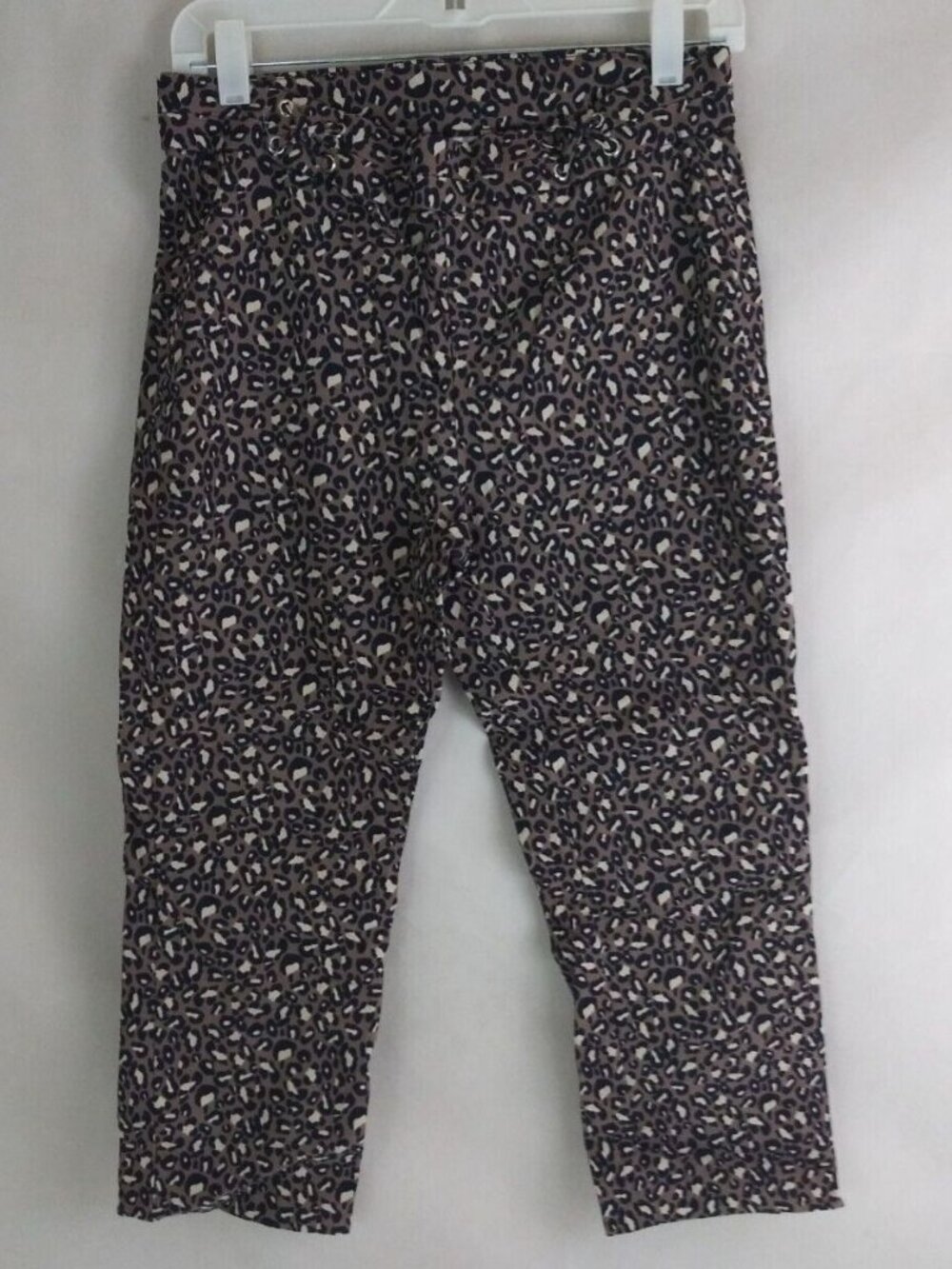 Rafaella Women's Stretch Comfort Leopard Print Capris Size 8